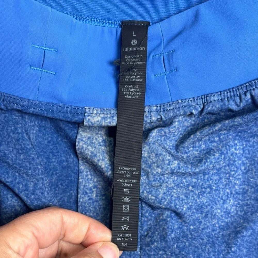 Lululemon Men Shorts Size Large